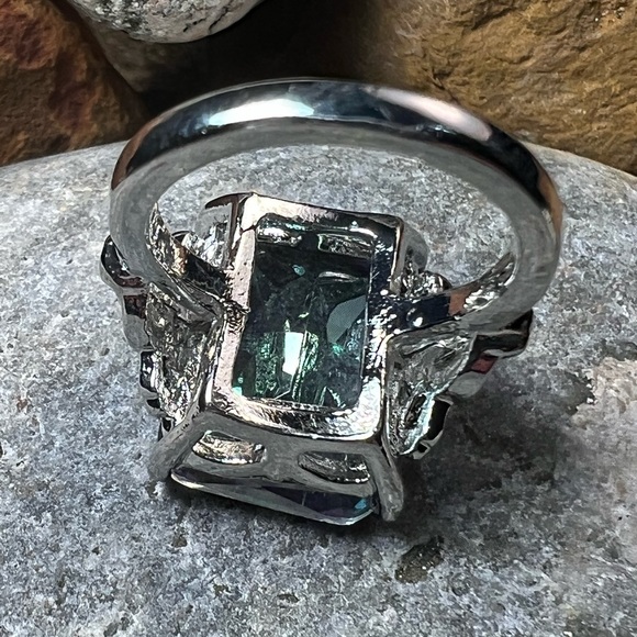 🔥Simulated mystic topaz ring size 5 - Picture 6 of 10